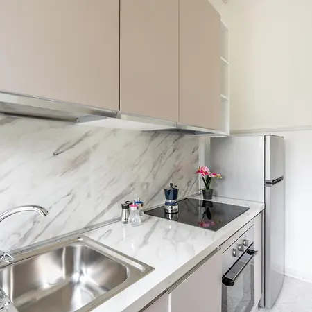 Apartman Bright Flat With Large Balcony, Near Marina dʼAndora