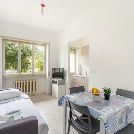 Bright Flat With Large Balcony, Near Apartman *