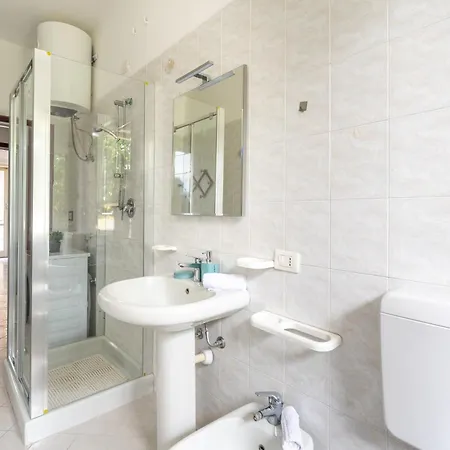 Bright Flat With Large Balcony, Near Apartman Marina dʼAndora