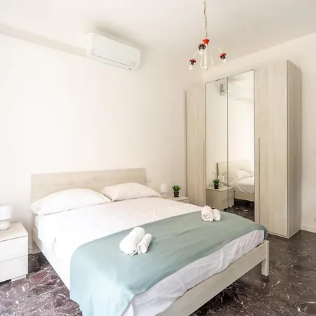 Apartman Bright Flat With Large Balcony, Near Marina dʼAndora