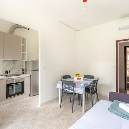 Bright Flat With Large Balcony, Near Apartman *